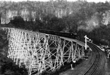 ဢၼ်ၺႃးယႃႉသမ်ႉပဵၼ်ၶူဝ်ၵိုတ်ႈ ဢၼ်လူႉၵွႆသမ်ႉပဵၼ်ၼမ်ႉၸႂ်ၵူၼ်းမိူင်း