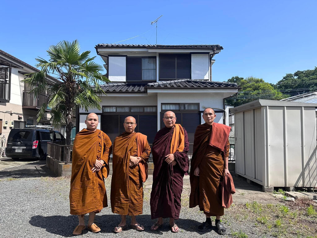 ၸဝ်ႈၶူးလႄႈ ဝတ်ႉဢွၵ်ႉသၽိူတ်ႉ မိူင်းၵျပၢၼ်ႊ