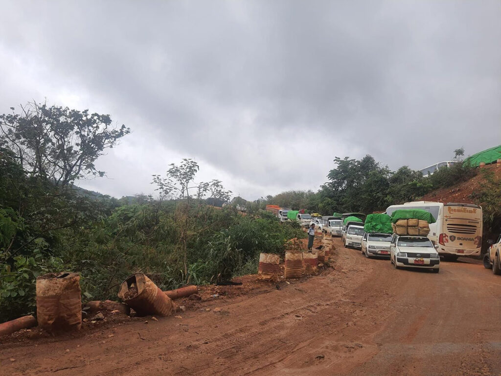 ရူတ်ႉၵႃး တိတ်းၶမ် ၸွမ်းသဵၼ်ႈတၢင်း ပွတ်းႁွင်ႇ