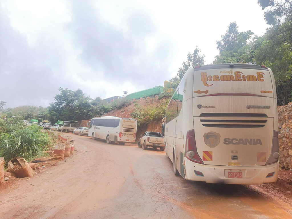 ရူတ်ႉၵႃး တိတ်းၶမ် ၸွမ်းသဵၼ်ႈတၢင်း ပွတ်းႁွင်ႇ