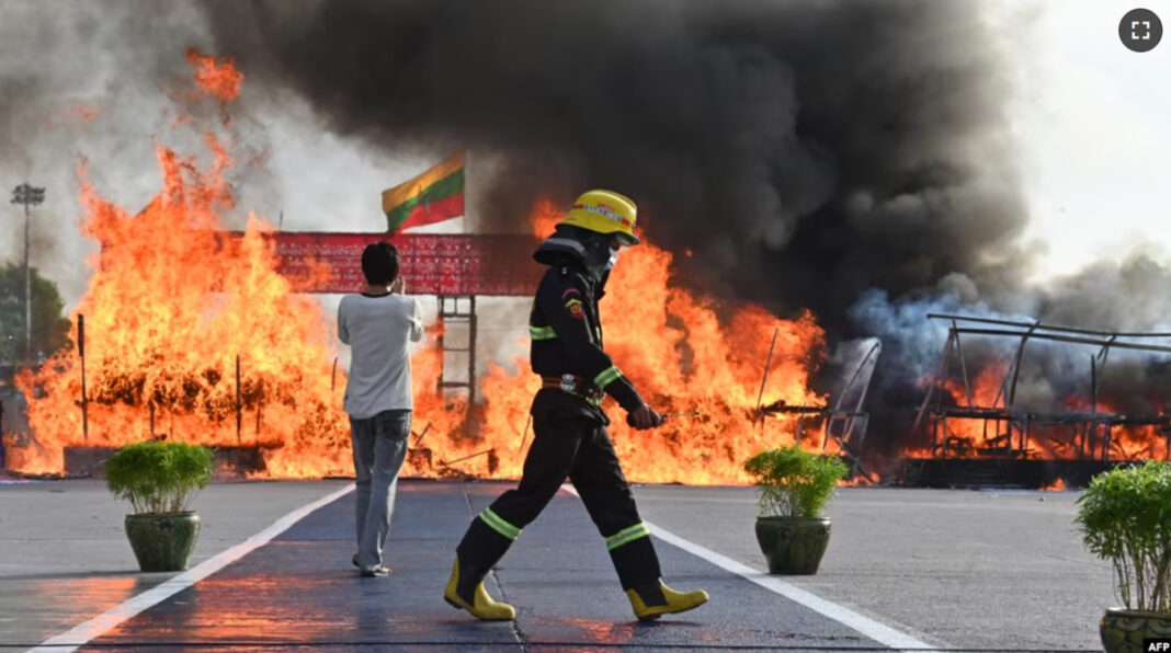 ပၢင်ၽဝ်ယႃႈမဝ်းၵမ်