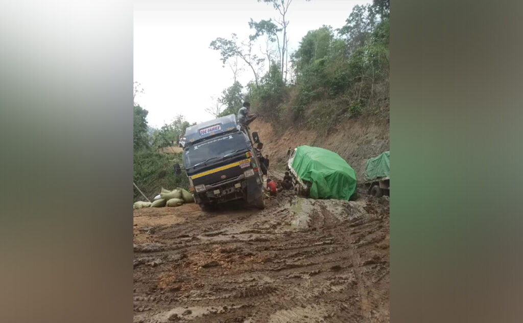 သဵၼ်ႈတၢင်းၵွႆၼမ် ၼႂ်းၵႄႈတႃႈၵေႃႈ - မိူင်းပဵင်း