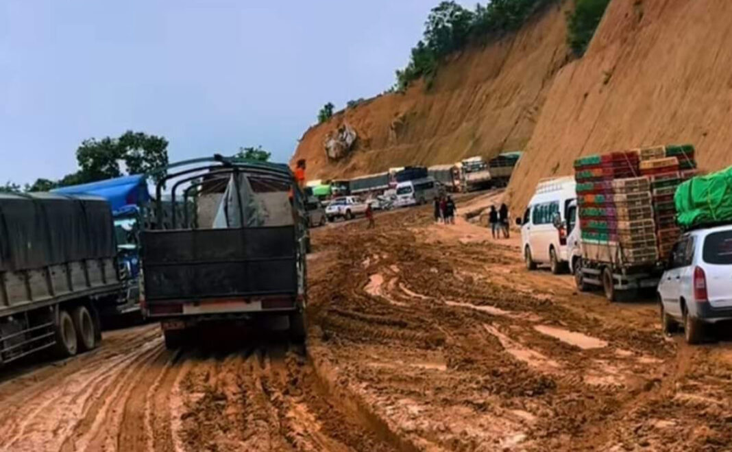 သဵၼ်ႈတၢင်းၵွႆၼမ် ၼႂ်းၵႄႈတႃႈၵေႃႈ - မိူင်းပဵင်း