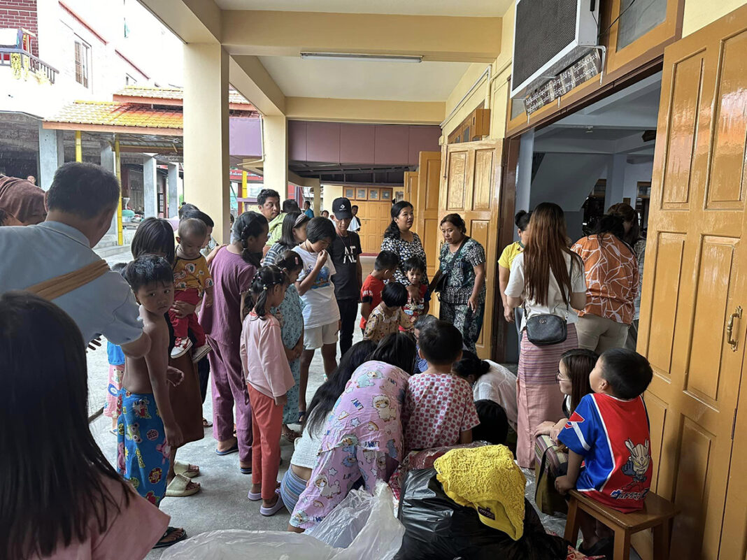 ၵူၼ်းပၢႆႈၽေးသိုၵ်း ၵူၼ်းပၢႆႈၽေးသိုၵ်း