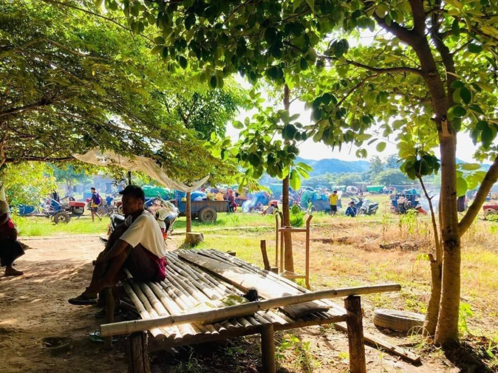 ၵူၼ်းပၢႆႈၽေးသိုၵ်း တီႈဢိူင်ႇၸၢမ်ၵႃး