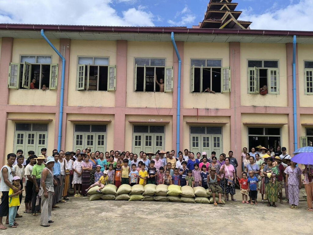 ၵူၼ်းပၢႆႈၽေးသိုၵ်း ပွတ်းႁွင်ႇ