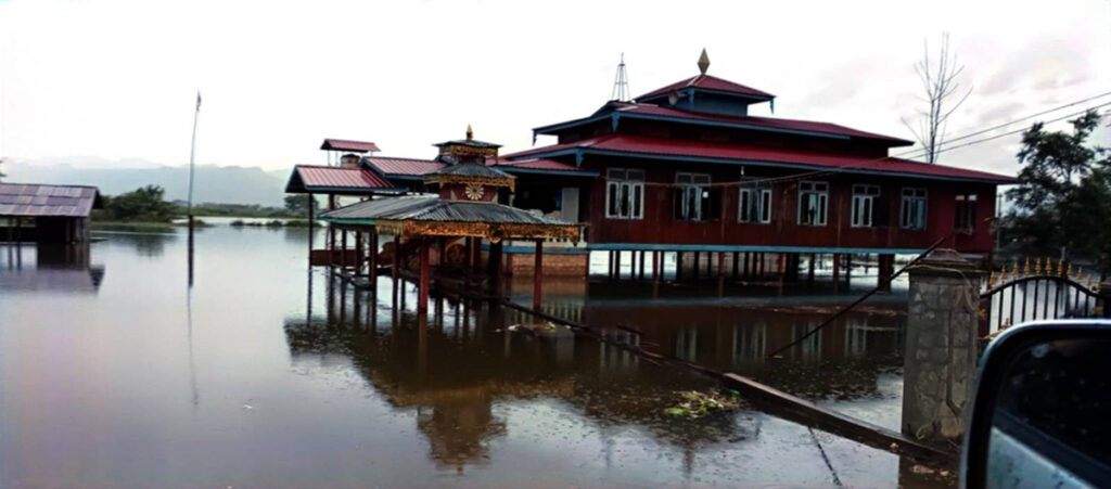 ၼမ်ႉထူမ်ႈ ဝဵင်းလွႆၶေႃ