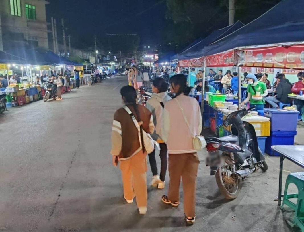 ၵၢတ်ႇၵၢင်ၶမ်ႈ