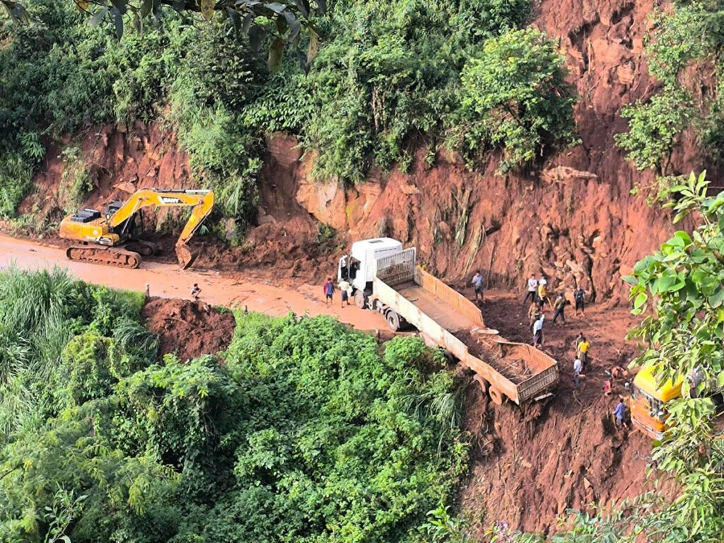 လွႆလႅမ် - မိူင်းပွၼ်