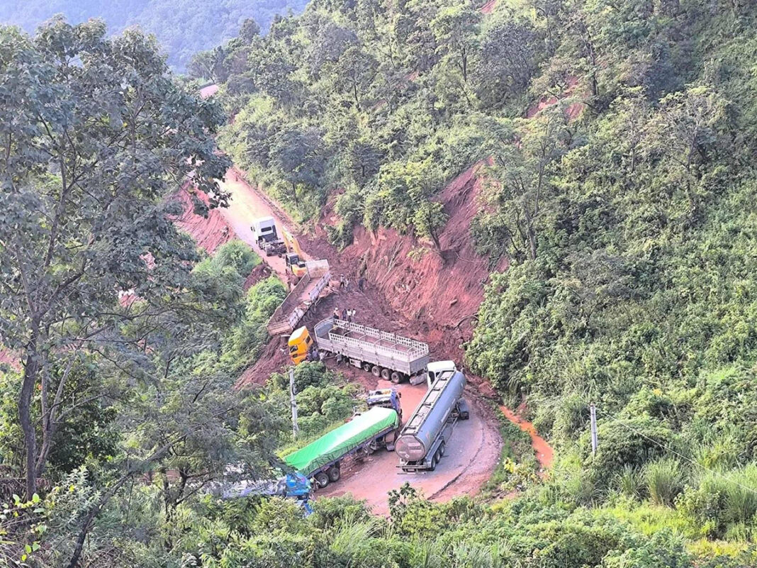 လွႆလႅမ် - မိူင်းပွၼ် လွႆလႅမ် - မိူင်းပွၼ်