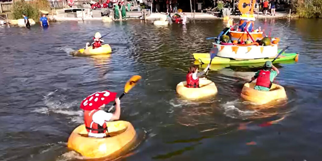 PumpkinBoatRace_28102024 PumpkinBoatRace