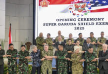 ဢမေႊရိၵၼ်ႊ ဢိၼ်ႇတူဝ်ႇၼီးသျႃး ႁူမ်ႈတင်းမိူင်းဢူၺ်းလီ 11 မိူင်း ၾိုၵ်းၽွၼ်ႉၵၢၼ်သိုၵ်း military training