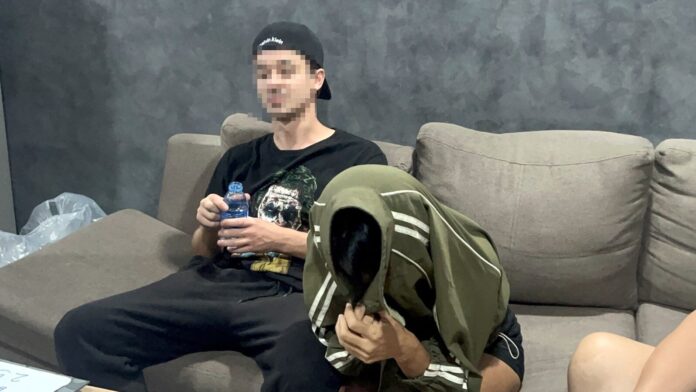 news75189_K03odEnUBT1758829581-696x392