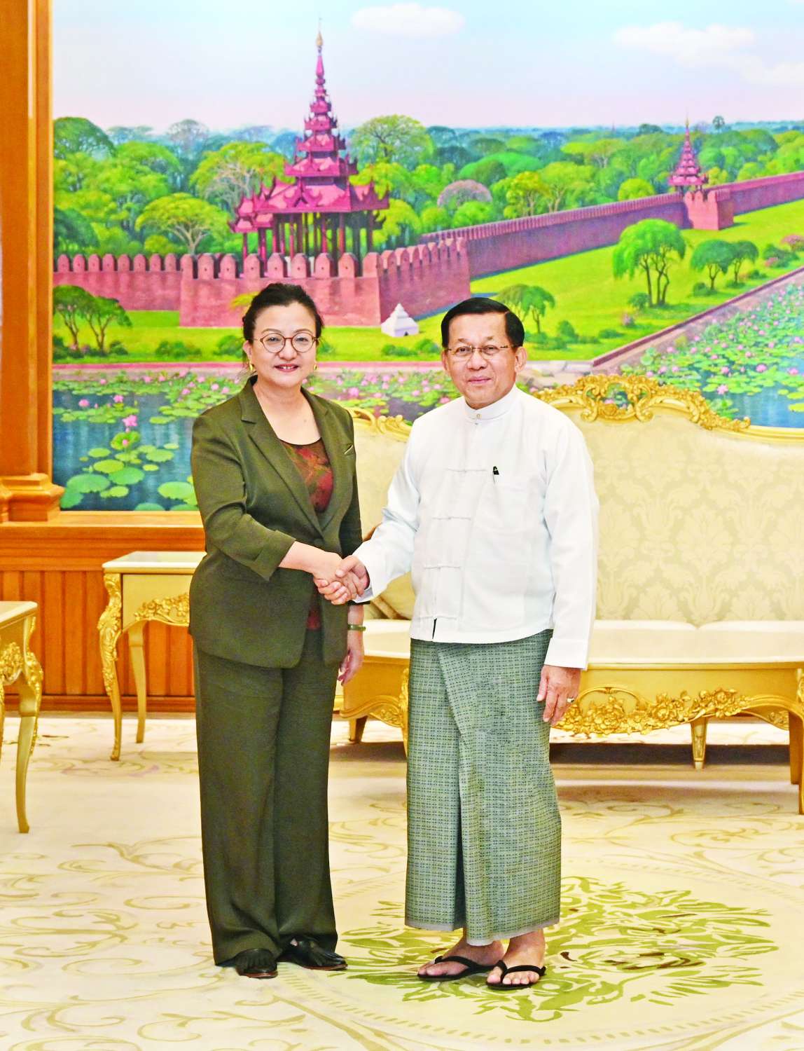 ၽွင်းတၢင်ၶႄႇ မႃးႁူပ်ႉမိၼ်းဢွင်ႇလၢႆႇထိုင်ၼေႇပျီႇတေႃႇ ဢုပ်ႇတႃႇပိုတ်ႇသဵၼ်ႈတၢင်းၵၢၼ်ၵႃႉၶၢႆ