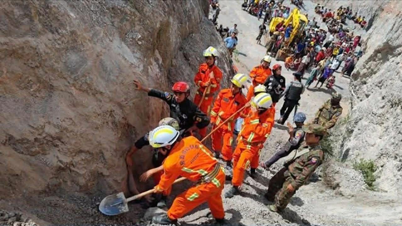 ထၢင်သၢႆးၵူၼ်ႇတဵင် ၵူၼ်းၵႂႃႇၶုတ်းသၢႆး  တၢႆ 2 ၵေႃႉ မၢတ်ႇၸဵပ်းၵေႃႉၼိုင်ႈ