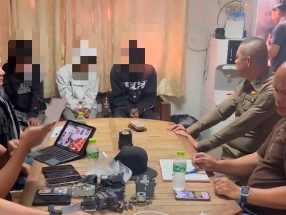 3 boys robber at Chiangmai 1